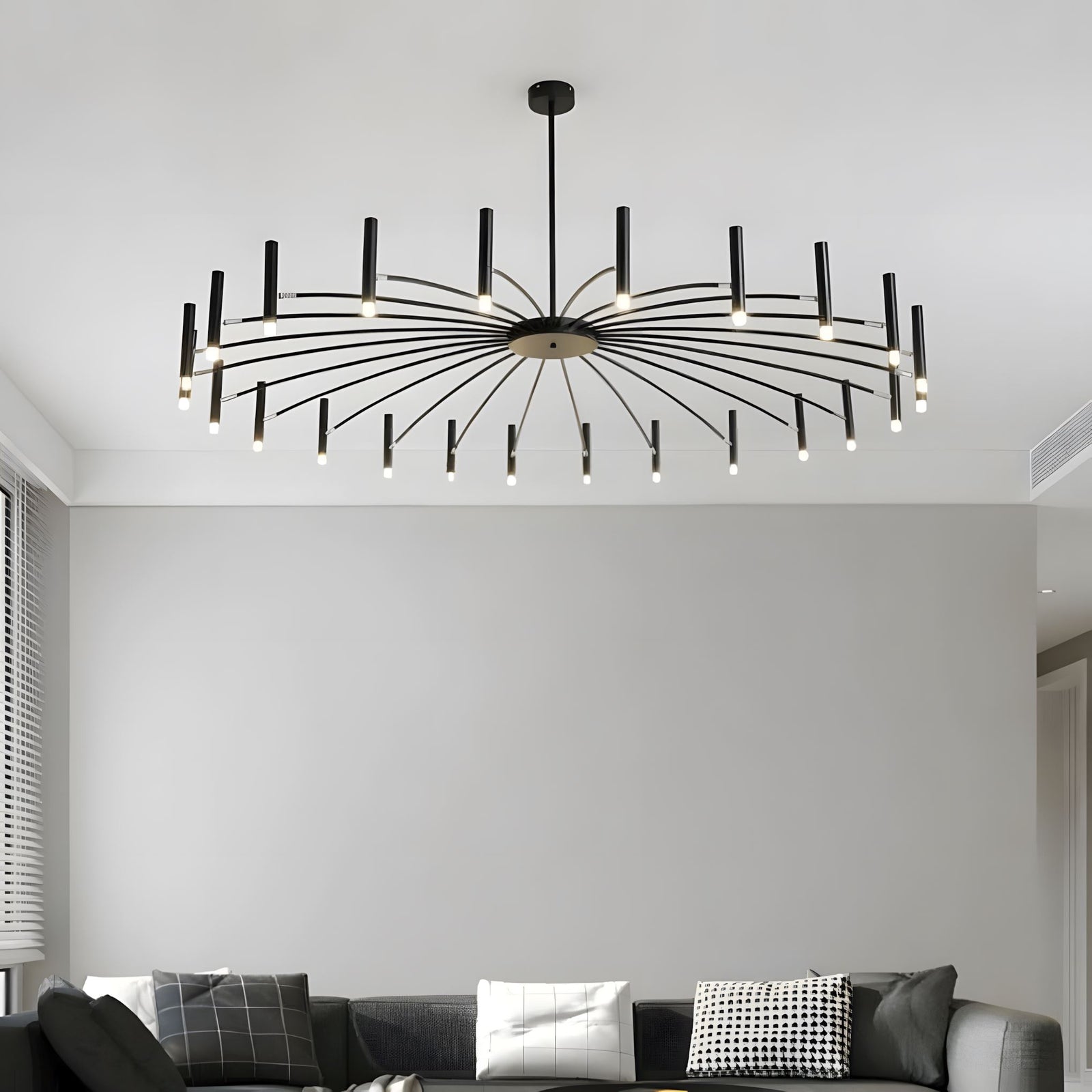 BLOOM - ZENDUCE - 24 Candles / Black / Warm White