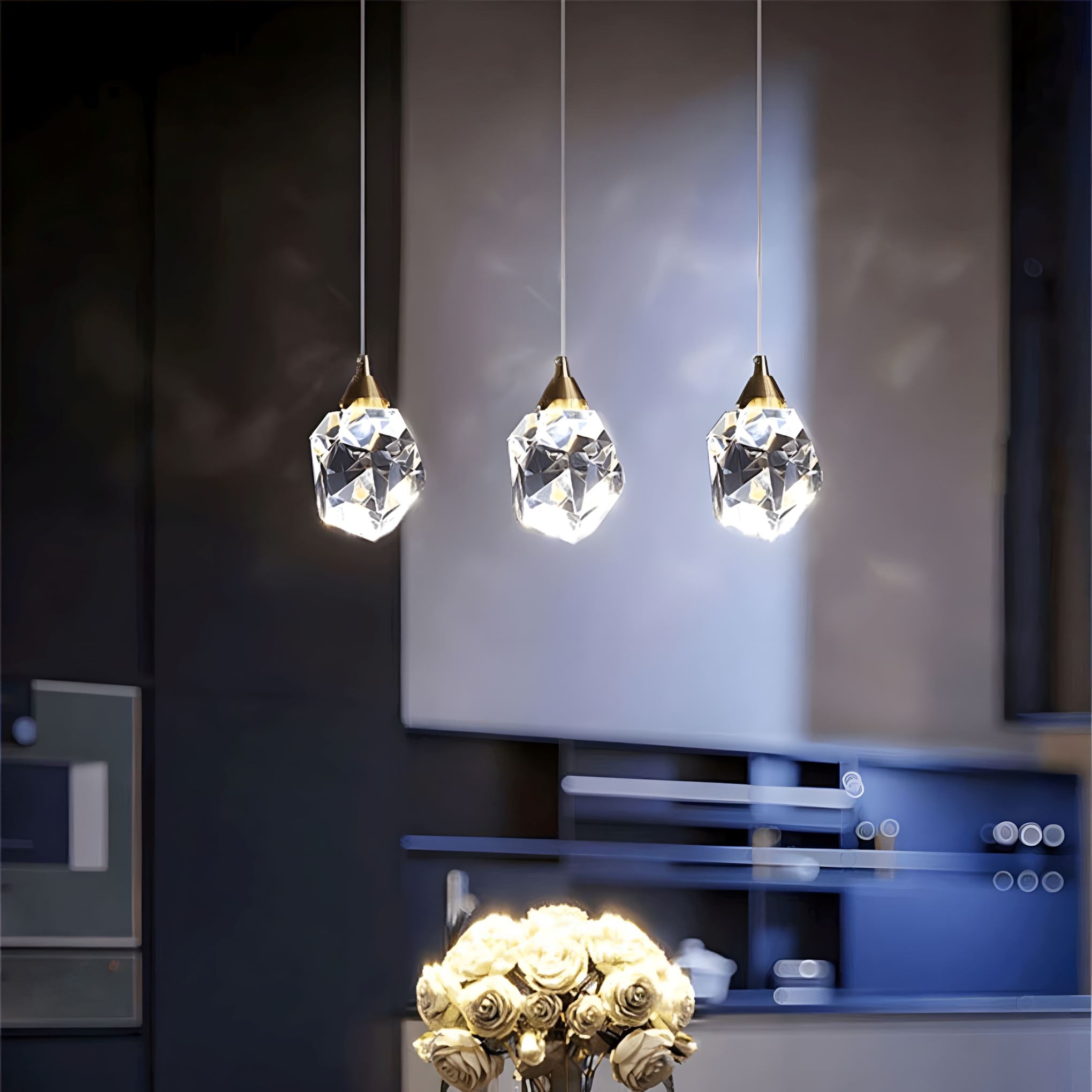 CRYSTAL ROCK (GRAND) - ZENDUCE - 3 / Cone (Inverted Pyramid) / Warm White