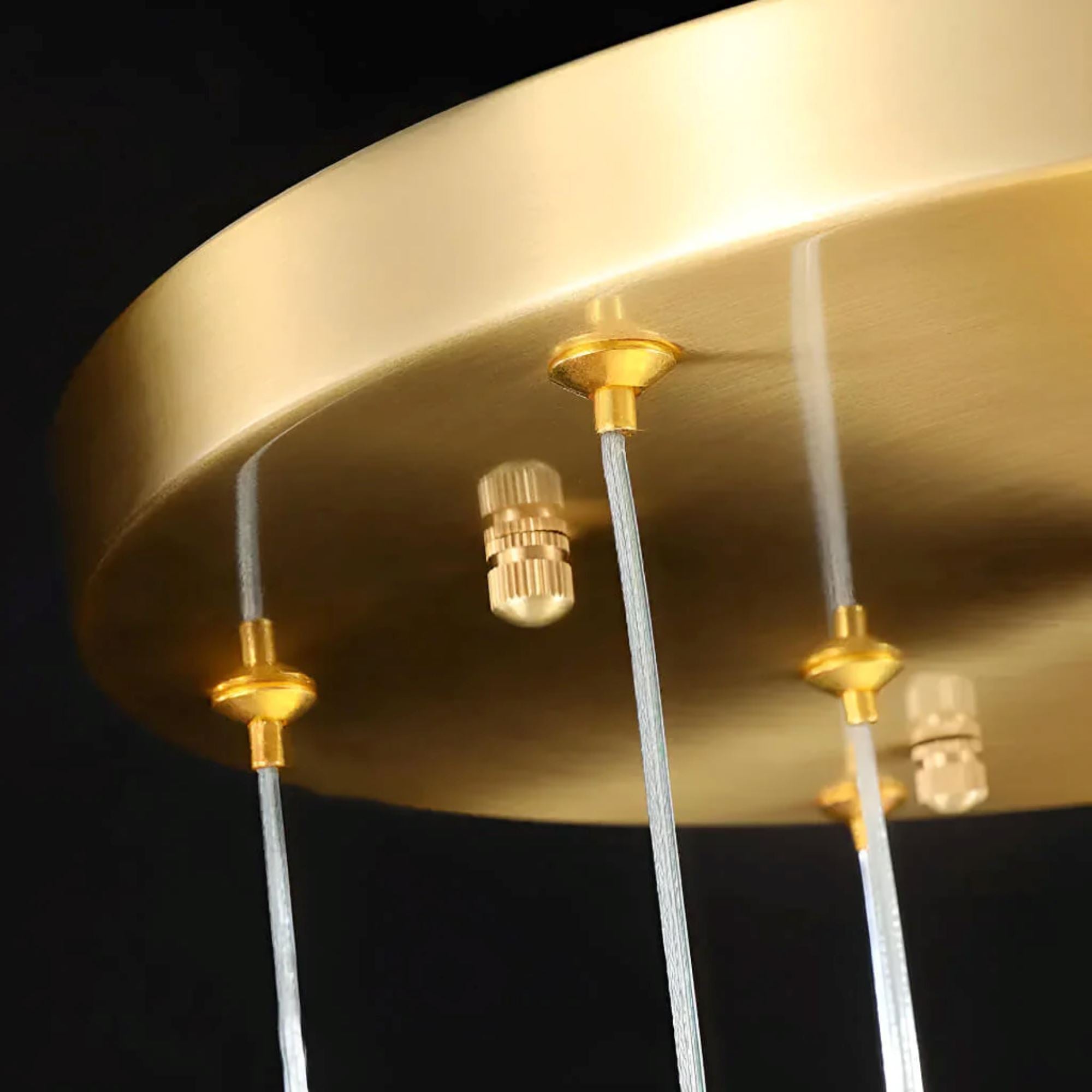 CRYSTAL ROCK (GRAND) - ZENDUCE - 3 / Cone (Inverted Pyramid) / Warm White