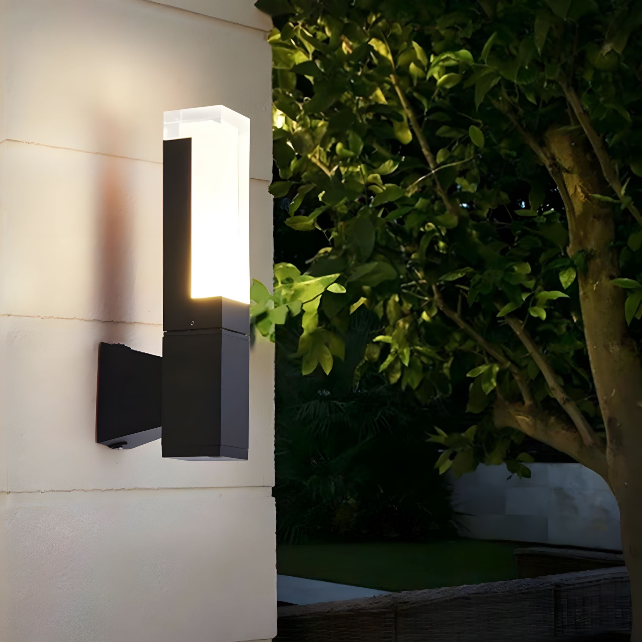 ELOURA-Sleek Aluminum Wall Fixture-ZENDUCE