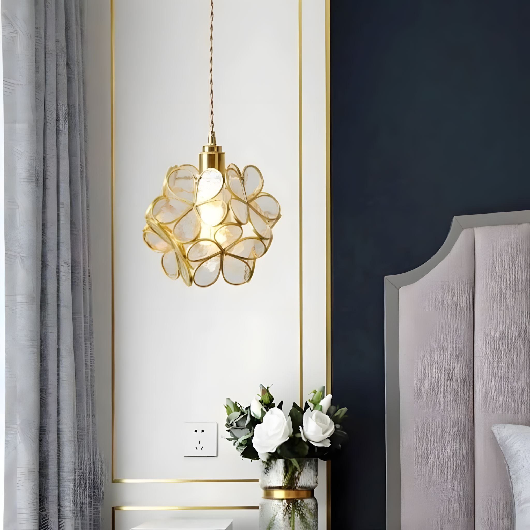 GLASSIA-Flower Pendant Light-ZENDUCE