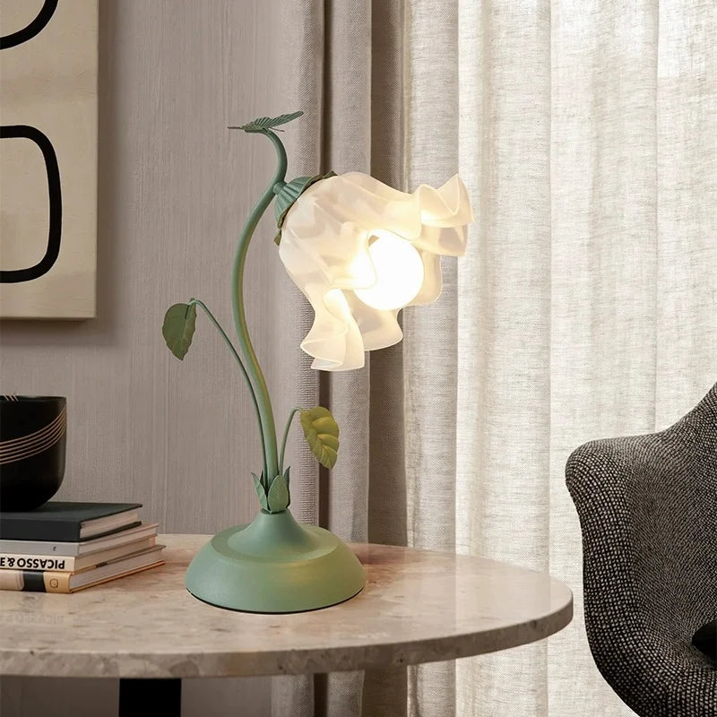 FLORIEL dimmable flower table lamp, product view 1