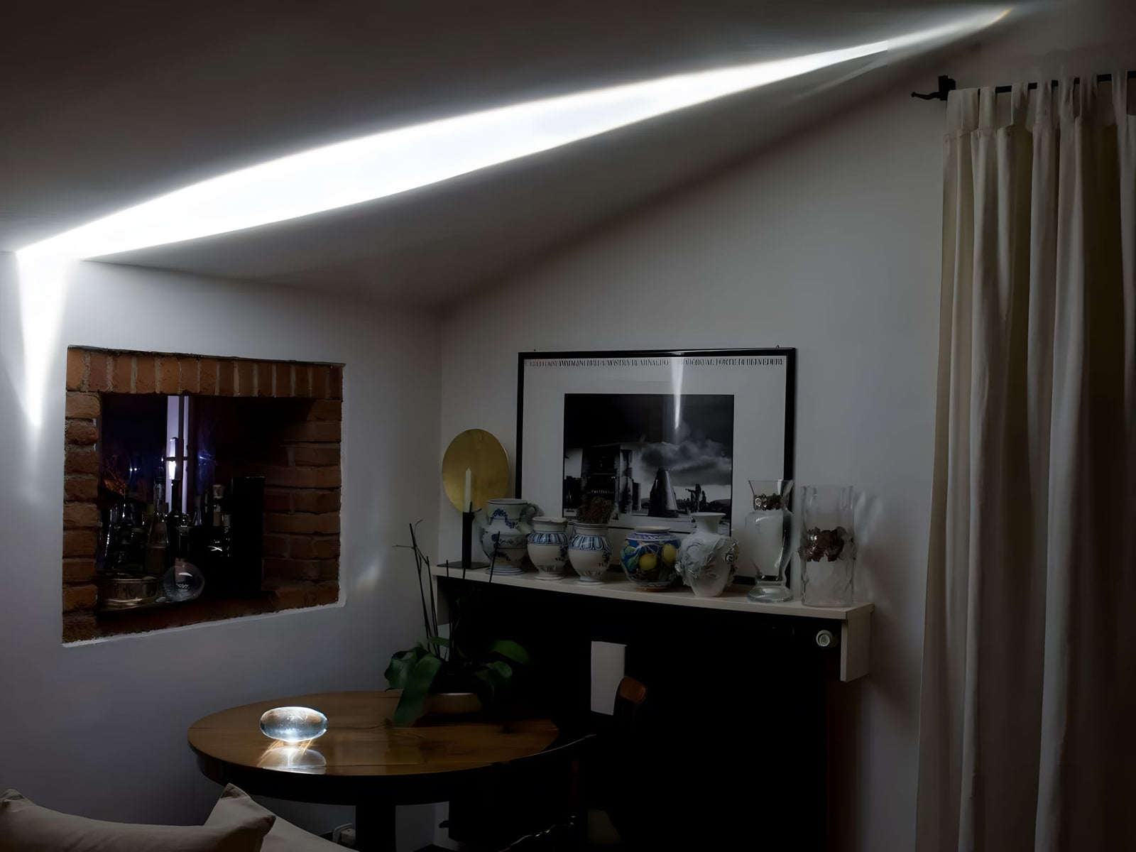 TIRA-Crystal Eye Tabletop Accent Lamp-ZENDUCE