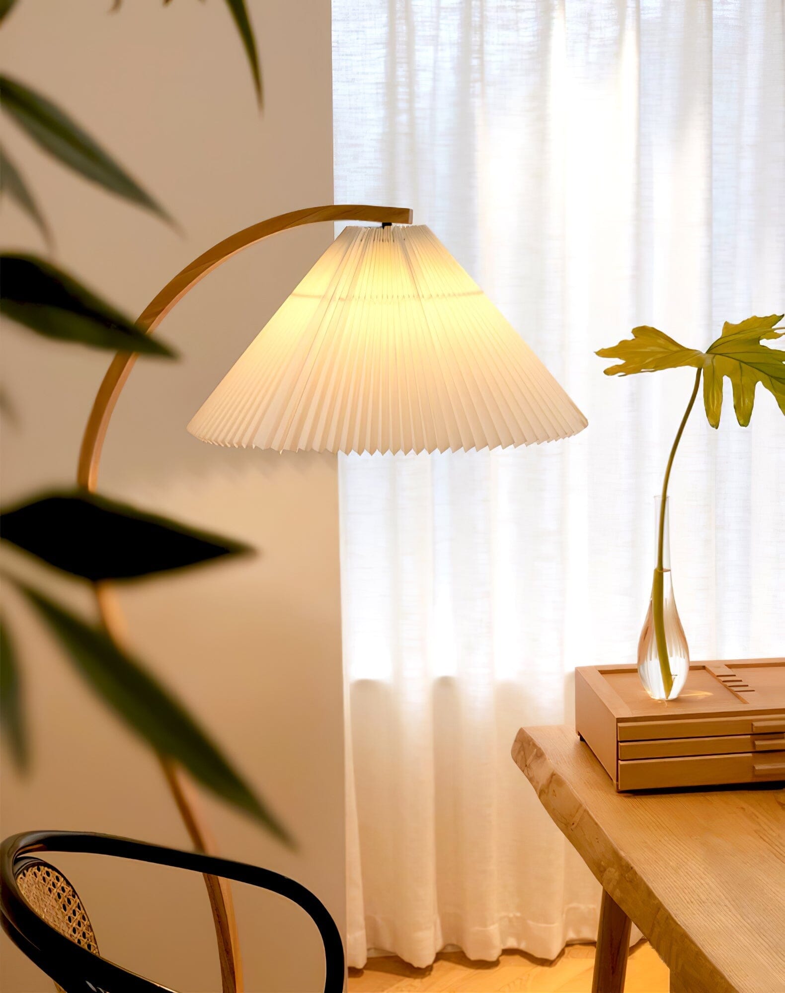VIREX-Wooden Floor Lamp-ZENDUCE