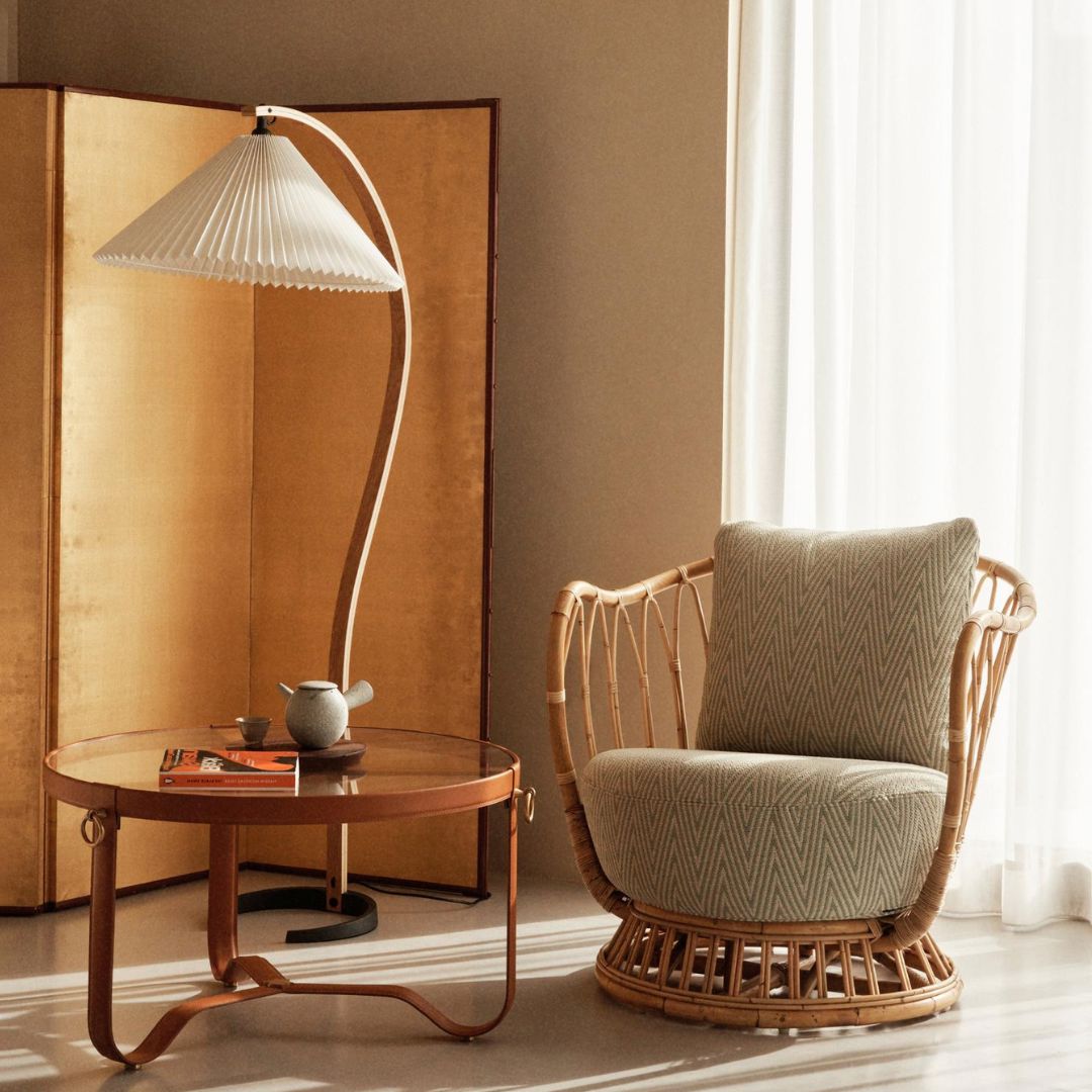 VIREX-Wooden Floor Lamp-ZENDUCE