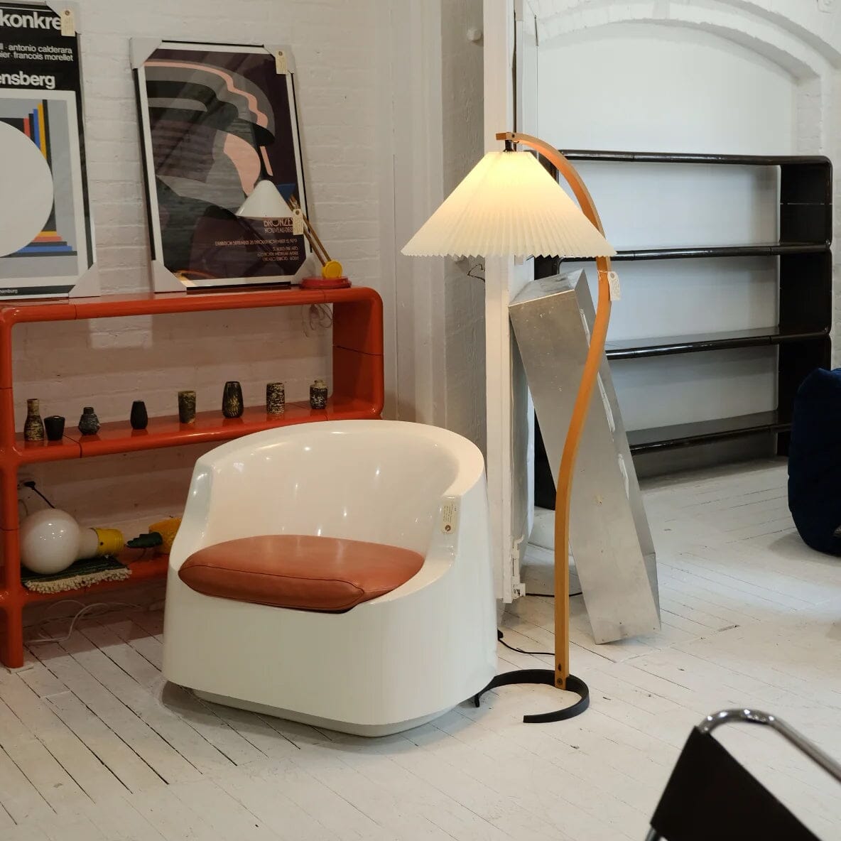 VIREX-Wooden Floor Lamp-ZENDUCE