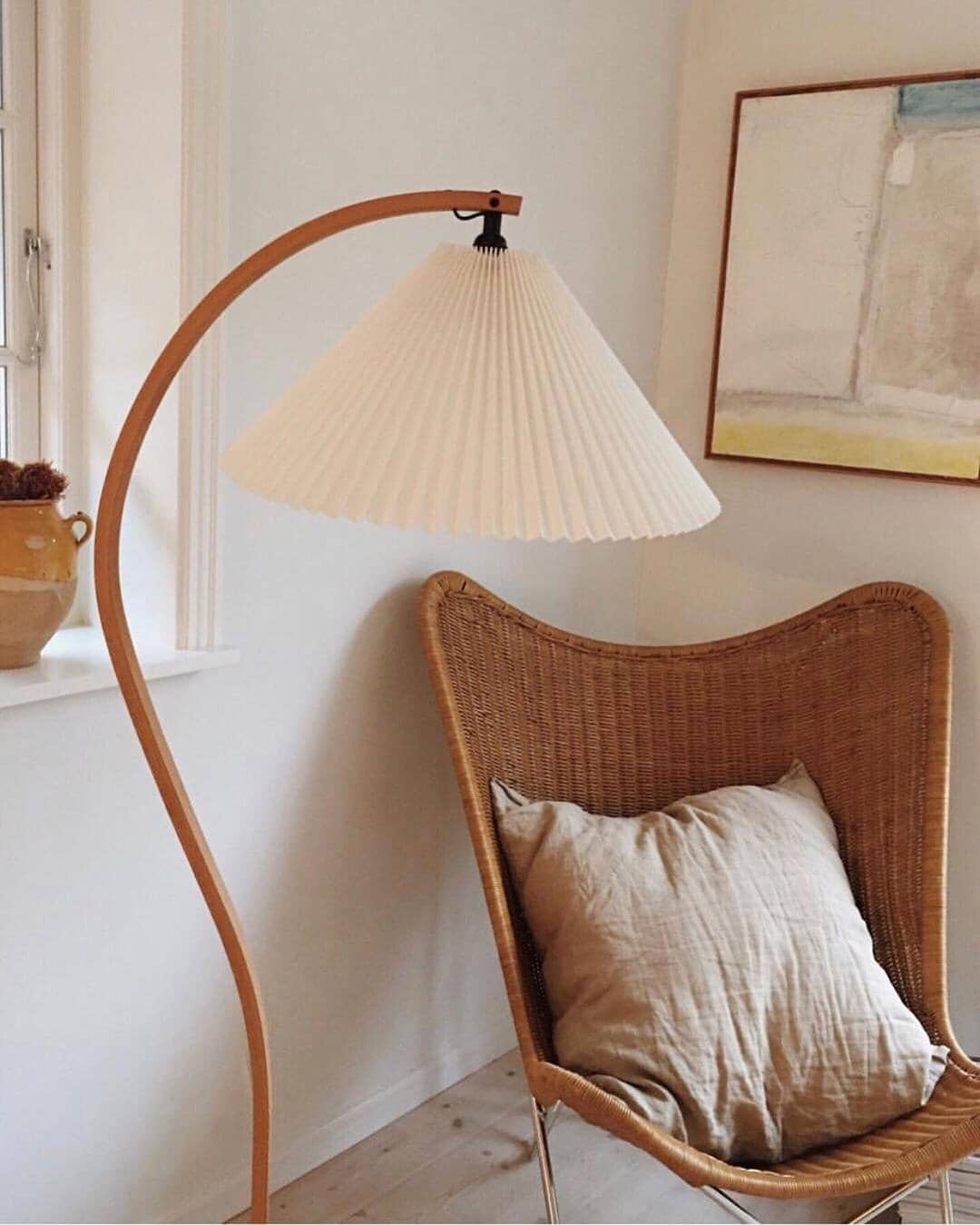 VIREX-Wooden Floor Lamp-ZENDUCE