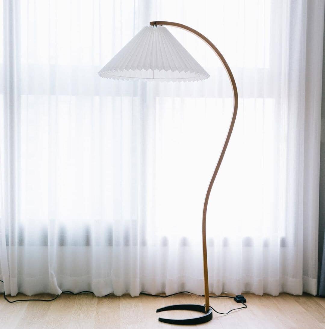 VIREX-Wooden Floor Lamp-ZENDUCE