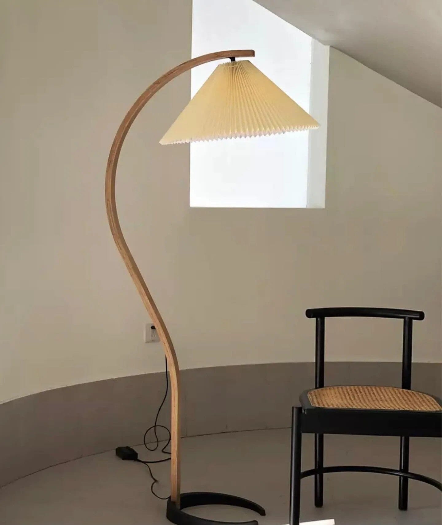 VIREX-Wooden Floor Lamp-ZENDUCE