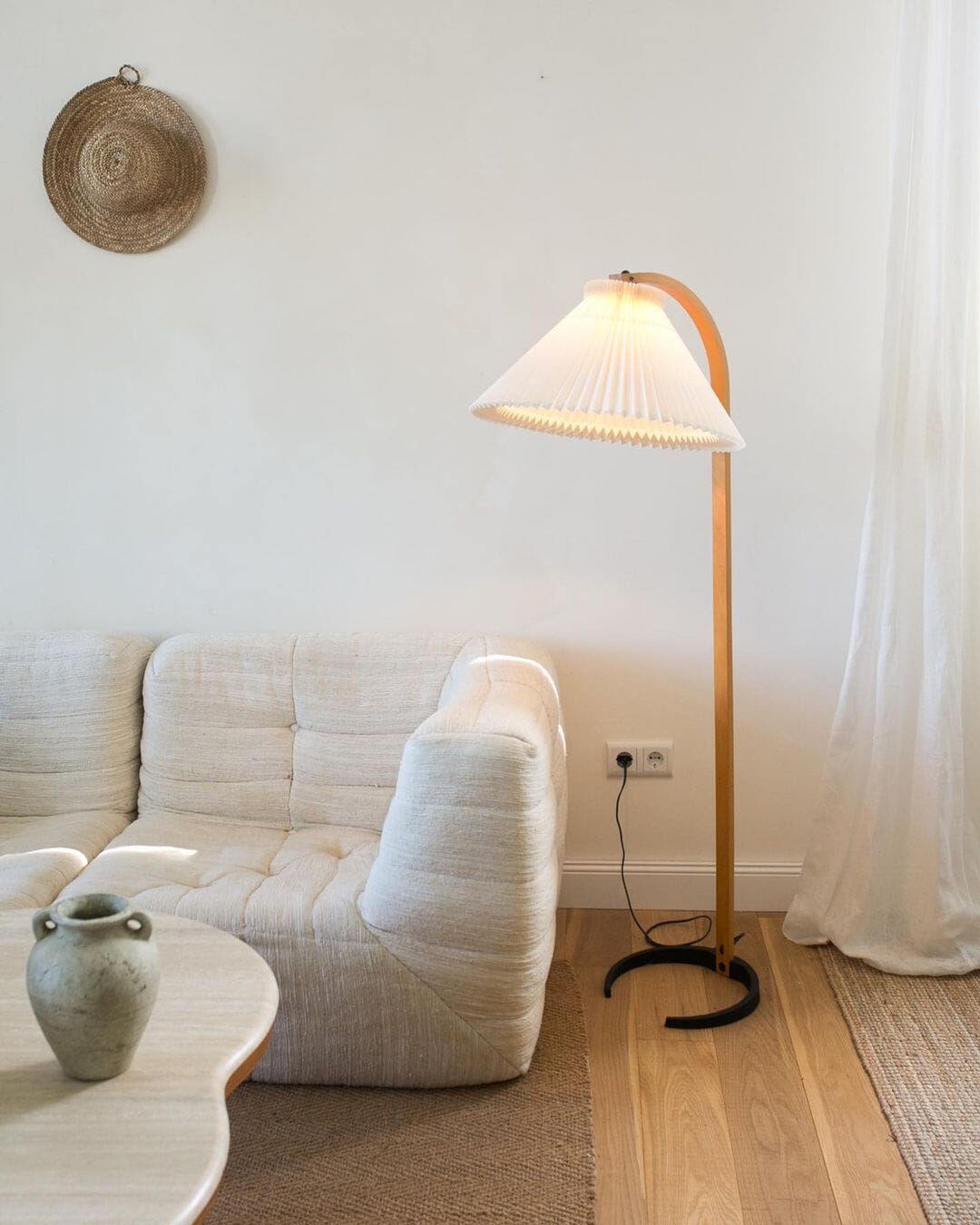 VIREX-Wooden Floor Lamp-ZENDUCE