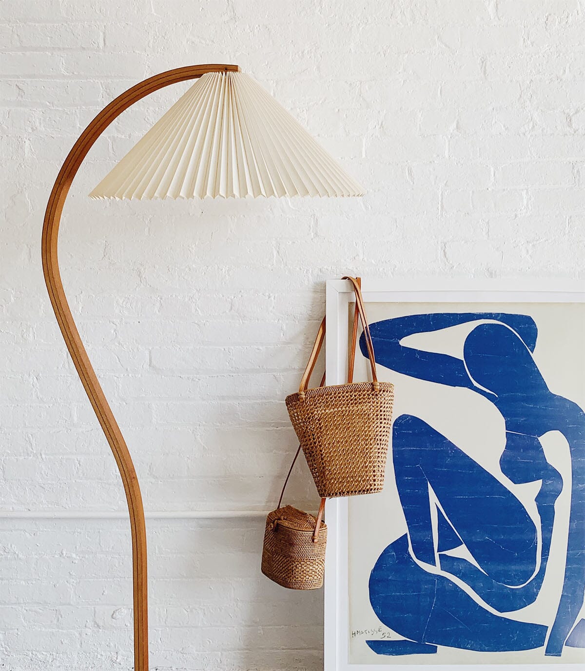 VIREX-Wooden Floor Lamp-ZENDUCE